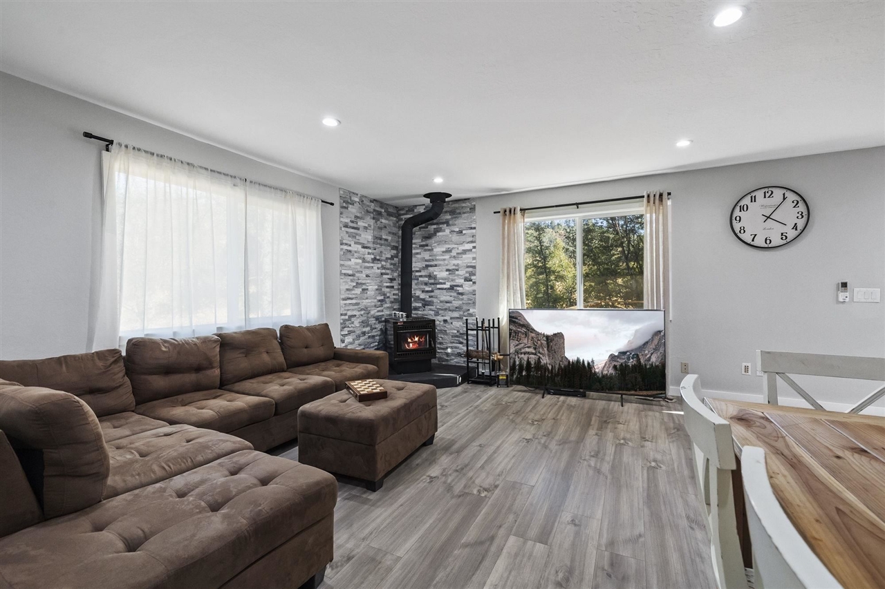Detail Gallery Image 8 of 43 For 20472 Sherry Ln, Soulsbyville,  CA 95372 - 3 Beds | 2 Baths