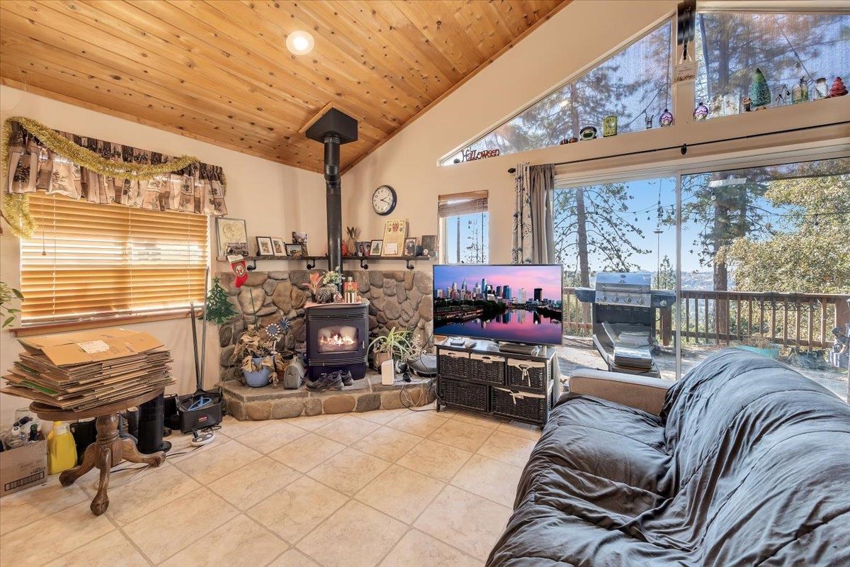 Detail Gallery Image 18 of 39 For 20334 Honey Ln, Tuolumne,  CA 95379 - 3 Beds | 2 Baths