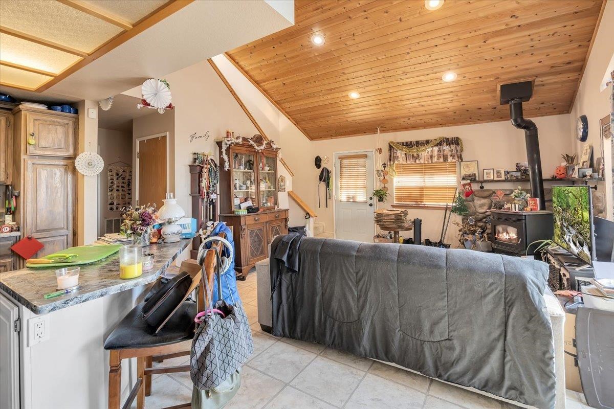 Detail Gallery Image 20 of 39 For 20334 Honey Ln, Tuolumne,  CA 95379 - 3 Beds | 2 Baths