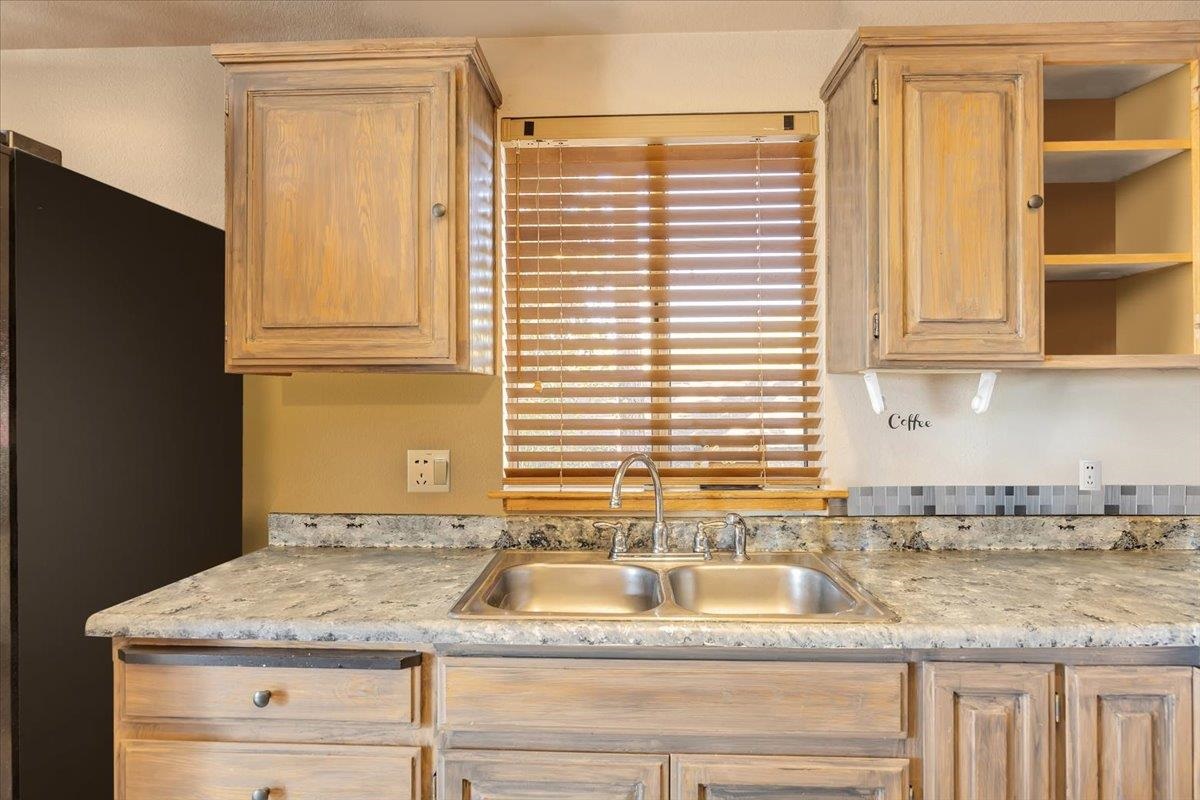 Detail Gallery Image 21 of 39 For 20334 Honey Ln, Tuolumne,  CA 95379 - 3 Beds | 2 Baths