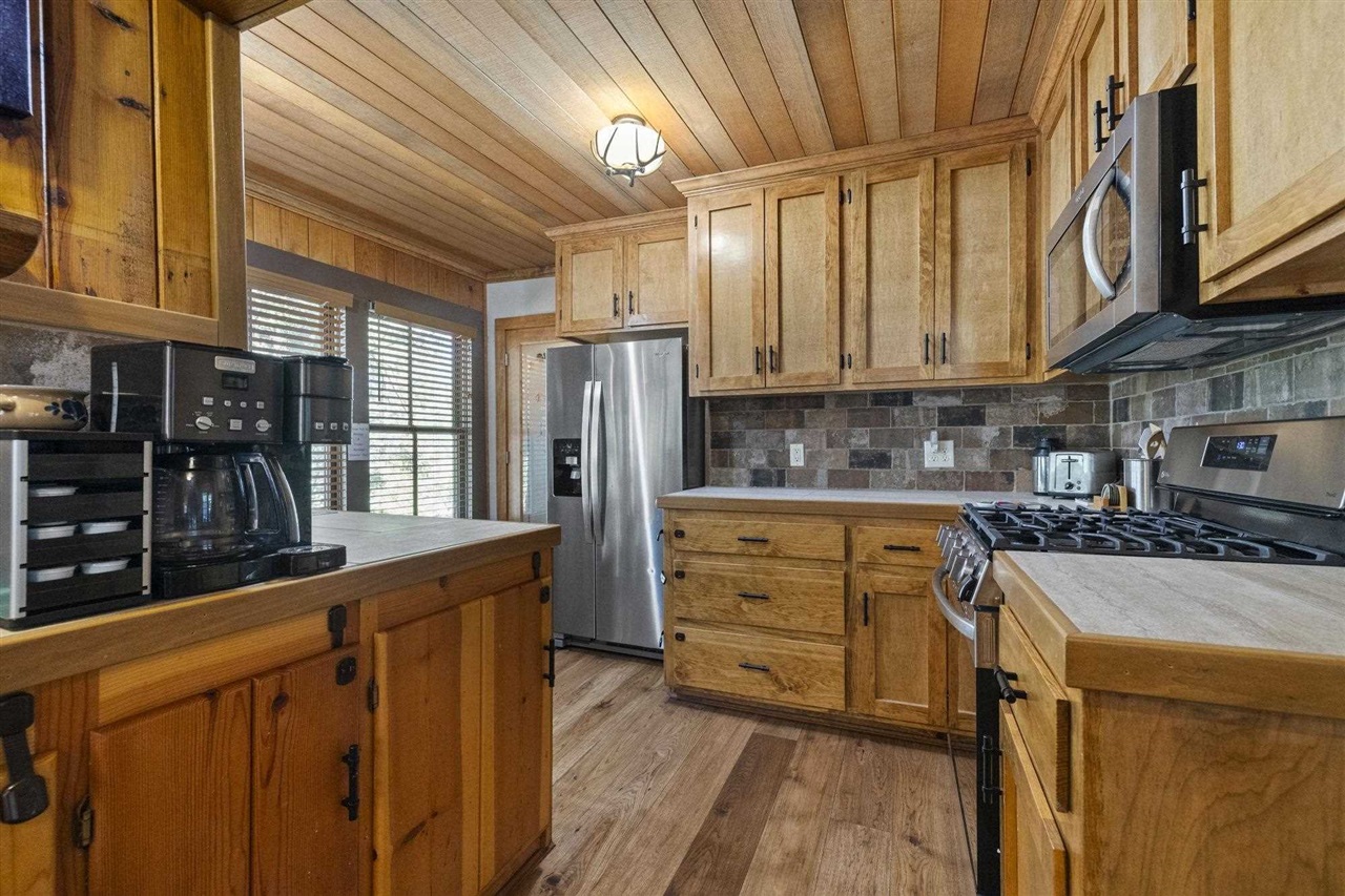 Detail Gallery Image 11 of 47 For 343 Lakeshore, Pinecrest,  CA 95364 - 2 Beds | 2 Baths