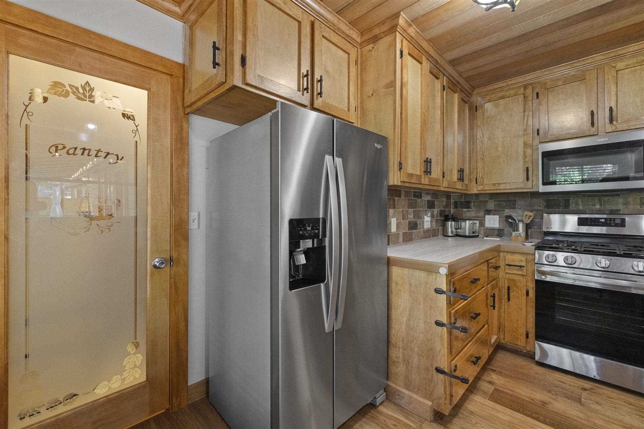 Detail Gallery Image 14 of 47 For 343 Lakeshore, Pinecrest,  CA 95364 - 2 Beds | 2 Baths