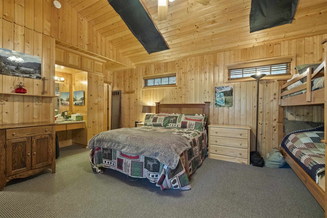 Detail Gallery Image 18 of 47 For 343 Lakeshore, Pinecrest,  CA 95364 - 2 Beds | 2 Baths