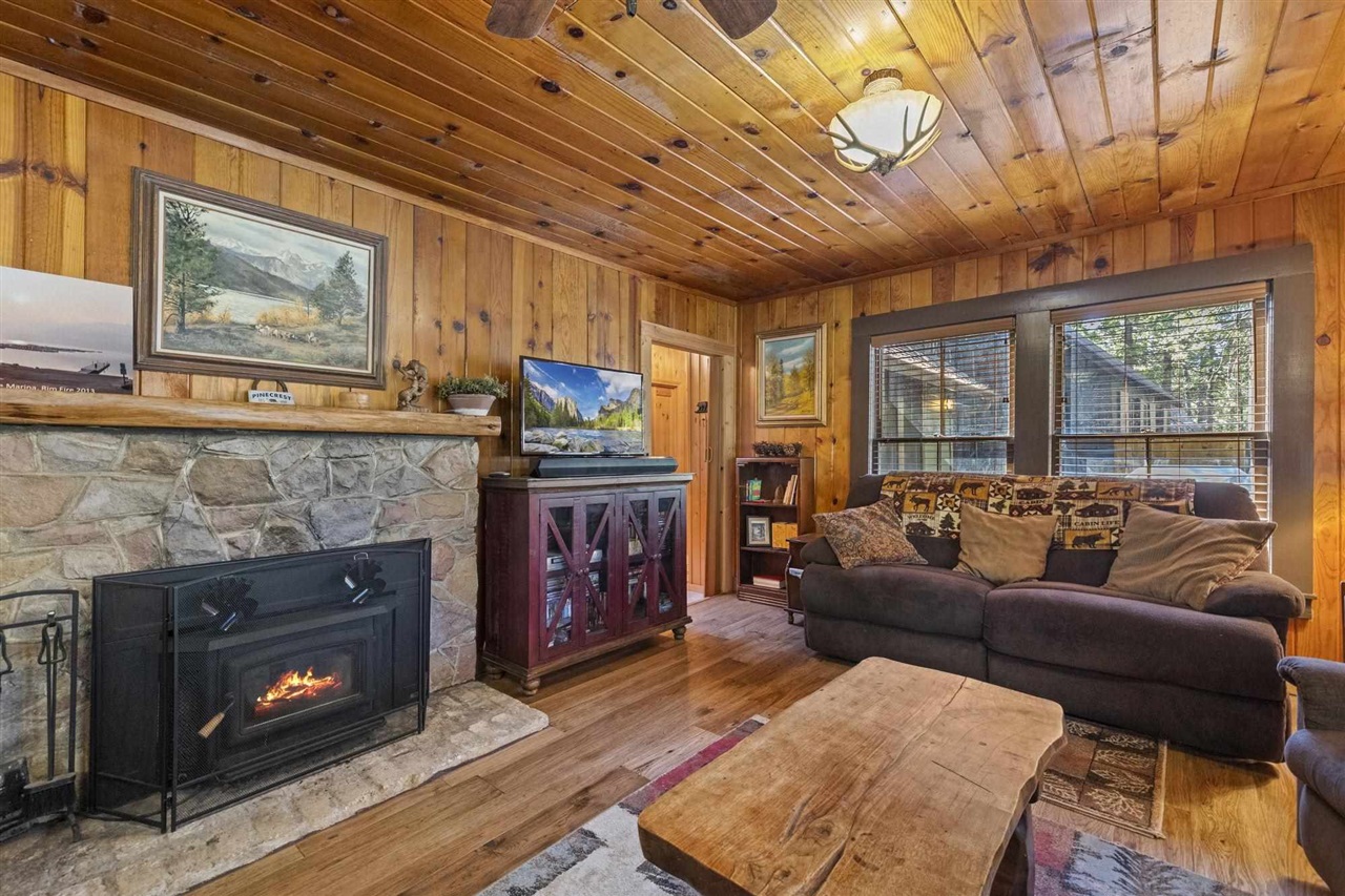 Detail Gallery Image 7 of 47 For 343 Lakeshore, Pinecrest,  CA 95364 - 2 Beds | 2 Baths