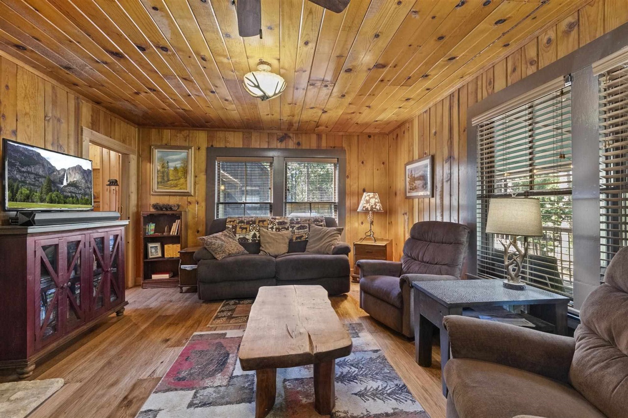 Detail Gallery Image 8 of 47 For 343 Lakeshore, Pinecrest,  CA 95364 - 2 Beds | 2 Baths