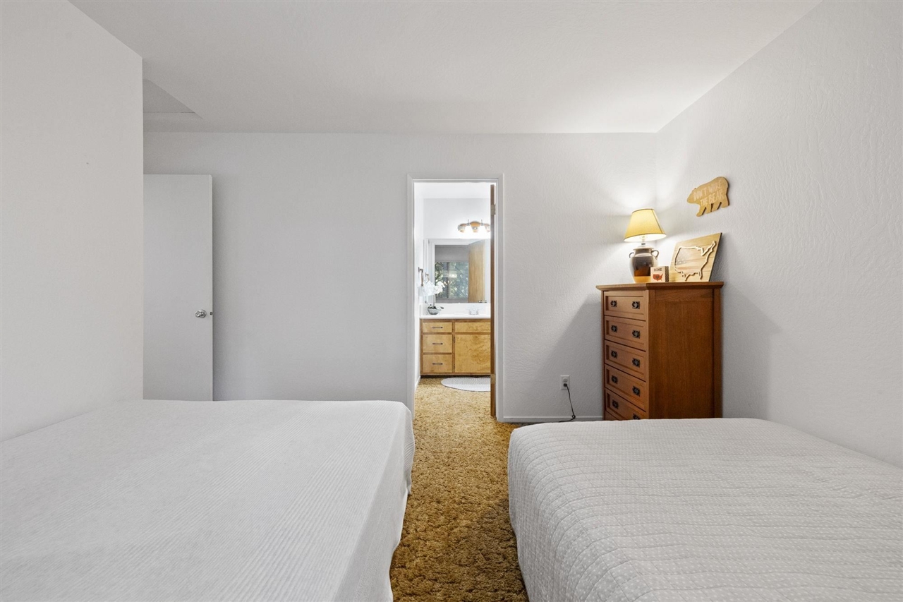 Detail Gallery Image 17 of 22 For 24021 Wakalu, Mi Wuk Village,  CA 95346 - 2 Beds | 2 Baths
