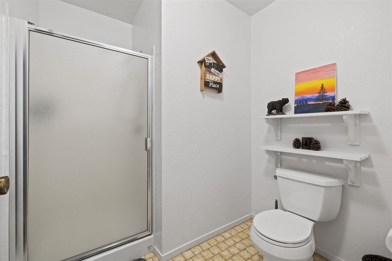 Detail Gallery Image 19 of 22 For 24021 Wakalu, Mi Wuk Village,  CA 95346 - 2 Beds | 2 Baths