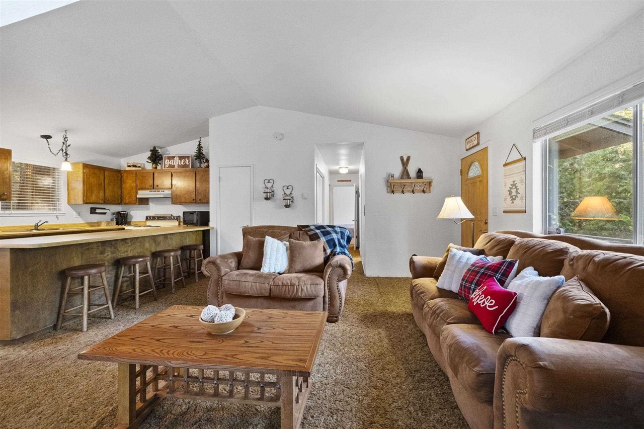 Detail Gallery Image 4 of 22 For 24021 Wakalu, Mi Wuk Village,  CA 95346 - 2 Beds | 2 Baths