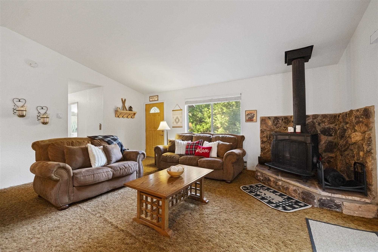 Detail Gallery Image 5 of 22 For 24021 Wakalu, Mi Wuk Village,  CA 95346 - 2 Beds | 2 Baths