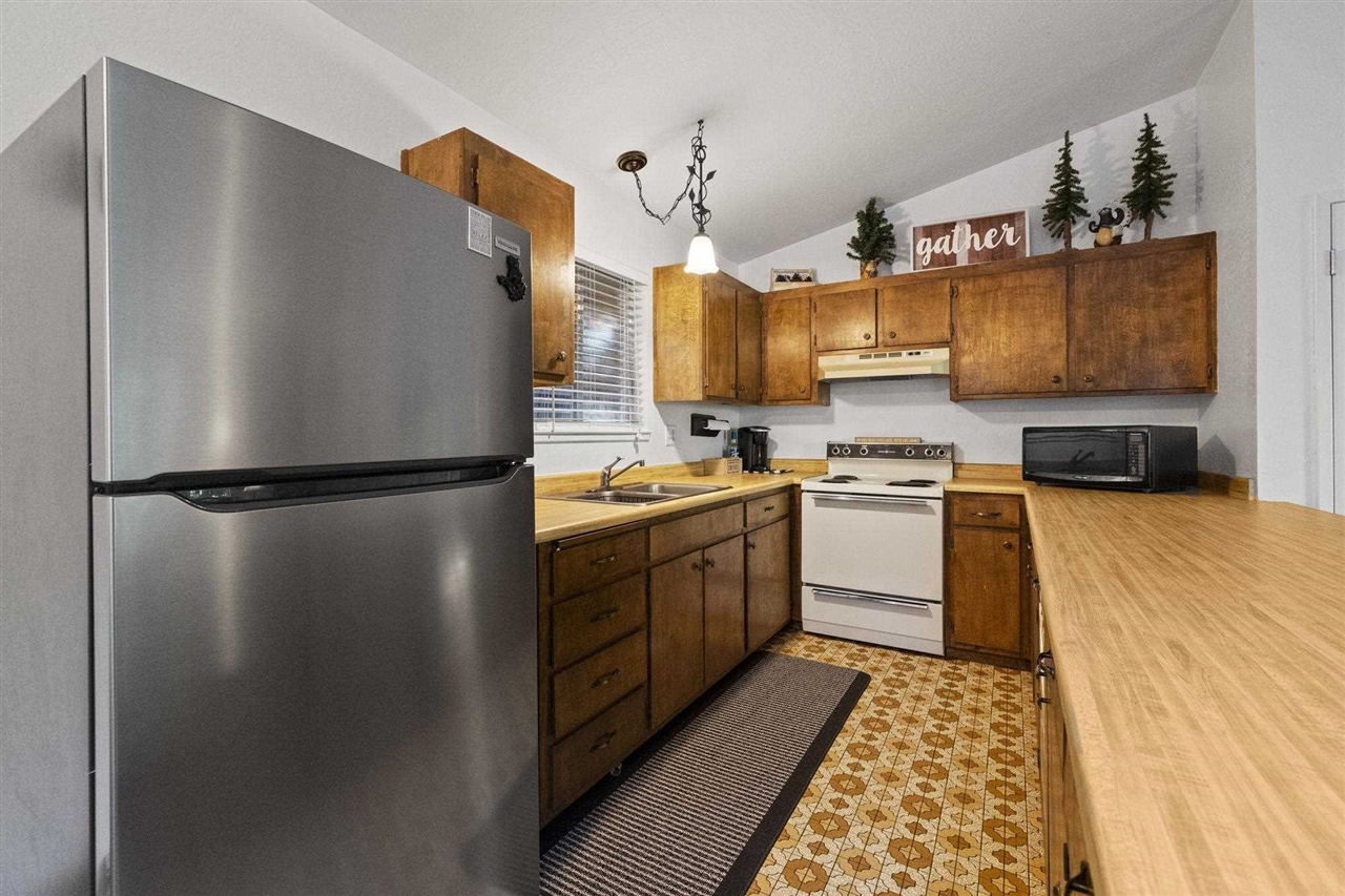 Detail Gallery Image 9 of 22 For 24021 Wakalu, Mi Wuk Village,  CA 95346 - 2 Beds | 2 Baths