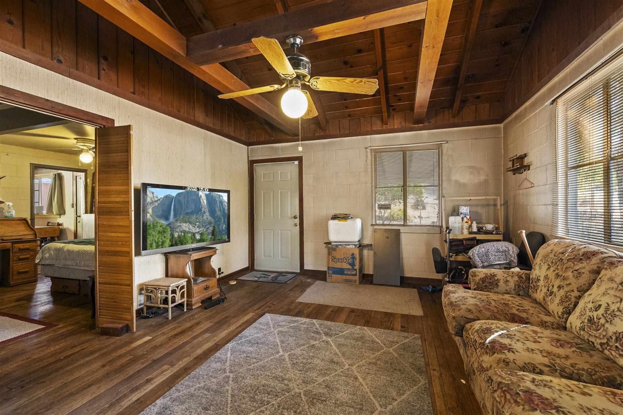 Detail Gallery Image 15 of 29 For 8675 Priest Coulterville Rd, Big Oak Flat,  CA 95305 - 3 Beds | 2 Baths