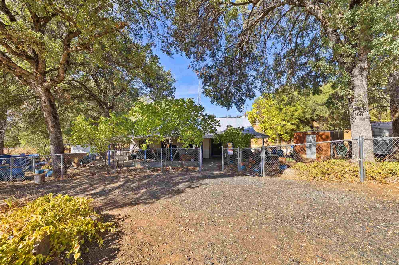 Detail Gallery Image 20 of 29 For 8675 Priest Coulterville Rd, Big Oak Flat,  CA 95305 - 3 Beds | 2 Baths