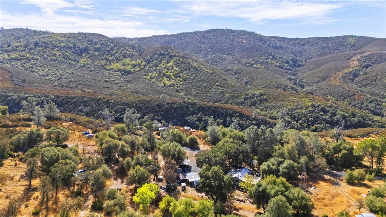 Detail Gallery Image 25 of 29 For 8675 Priest Coulterville Rd, Big Oak Flat,  CA 95305 - 3 Beds | 2 Baths