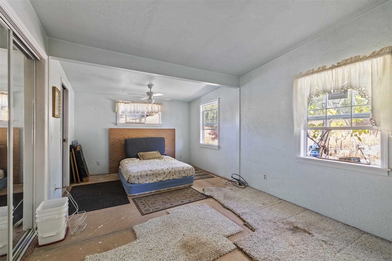 Detail Gallery Image 6 of 29 For 8675 Priest Coulterville Rd, Big Oak Flat,  CA 95305 - 3 Beds | 2 Baths