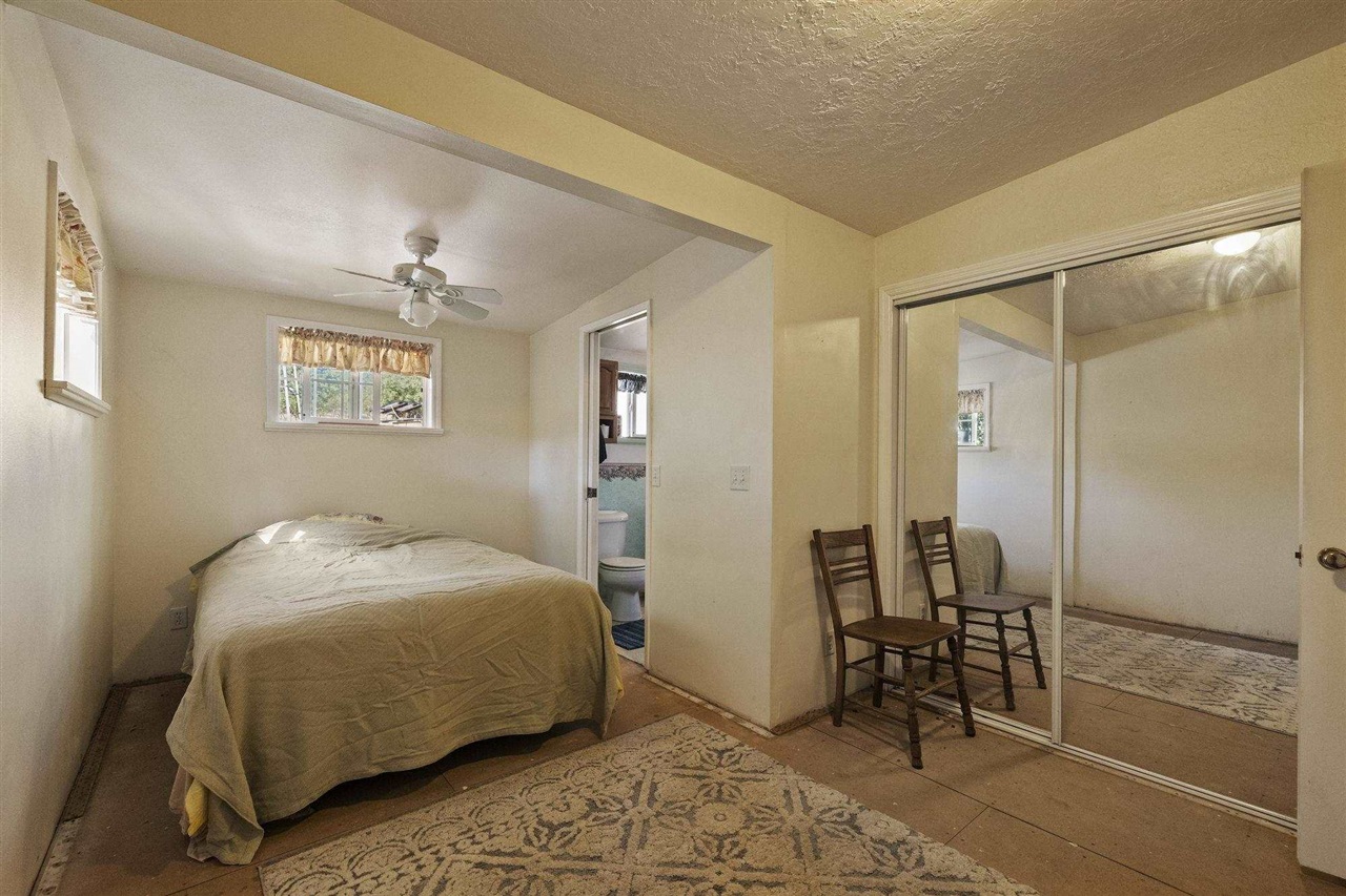 Detail Gallery Image 10 of 29 For 8675 Priest Coulterville Rd, Big Oak Flat,  CA 95305 - 3 Beds | 2 Baths