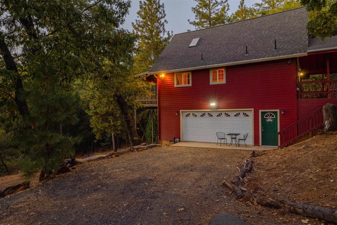 Detail Gallery Image 8 of 60 For 14799 Big Hill, Sonora,  CA 95370-0000 - 4 Beds | 3 Baths