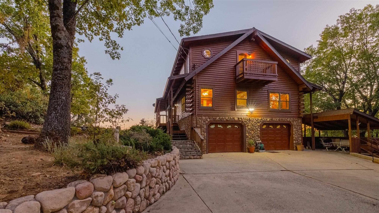 Detail Gallery Image 10 of 60 For 14799 Big Hill, Sonora,  CA 95370-0000 - 4 Beds | 3 Baths