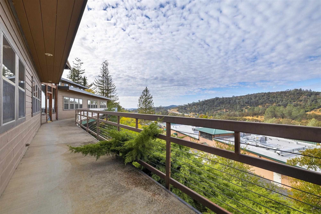 13951 Mono, Sonora, California 95370, ,Commercial Lease,For Rent,13951 Mono,20241654