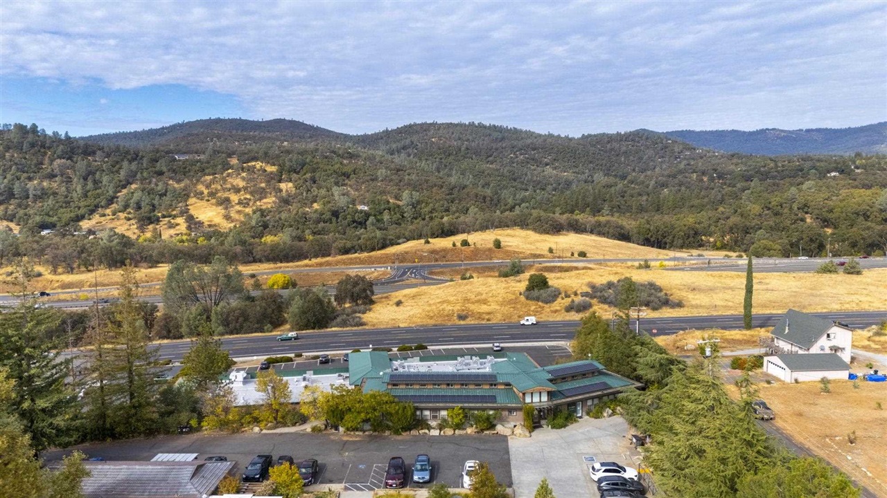 13951 Mono, Sonora, California 95370, ,Commercial Lease,For Rent,13951 Mono,20241654