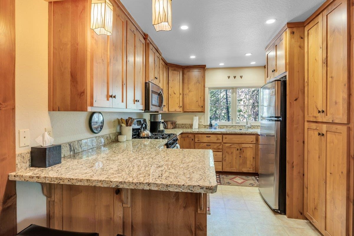 Detail Gallery Image 13 of 35 For 226 Sugar Pine, Pinecrest,  CA 95364 - 3 Beds | 1/1 Baths
