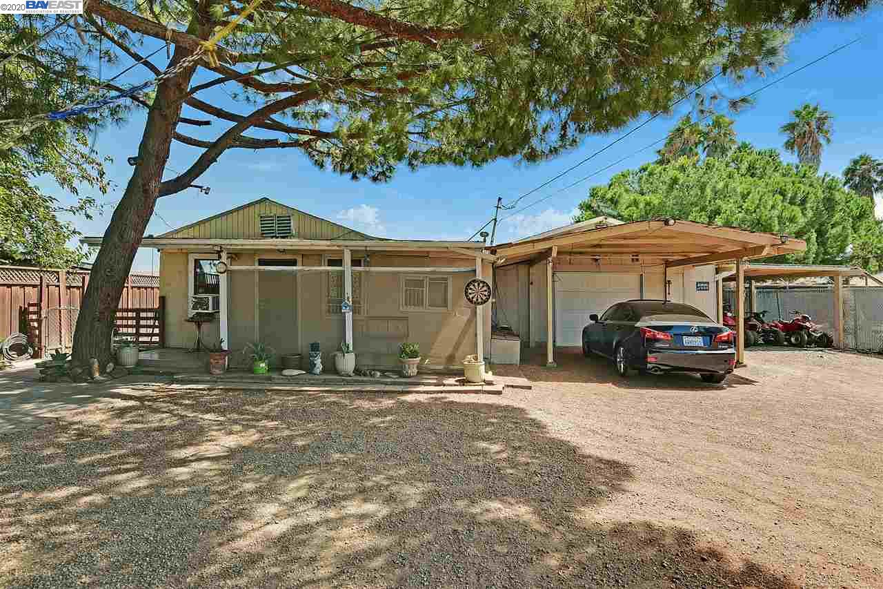 3706 W 11th St, Tracy, CA 95304 2 Beds 1 Baths (Expired