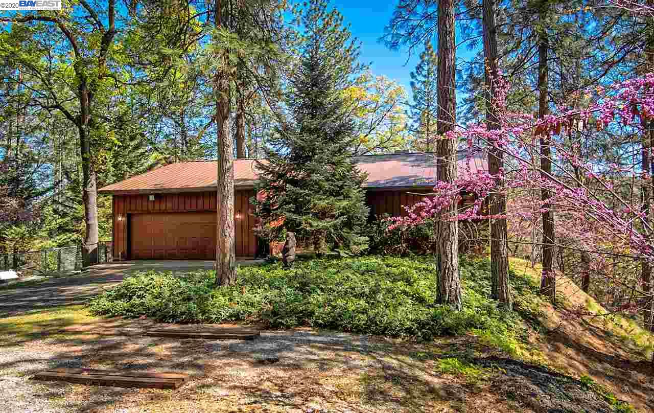 19705 Fawn Rd., Lakehead, CA 96051 3 Beds 2 Baths (Sold