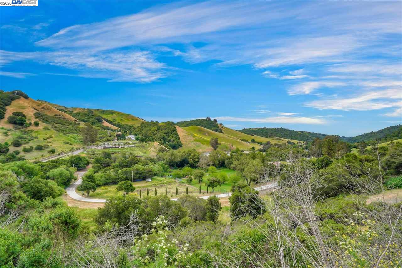 8000 Crow Canyon Rd., Castro Valley, CA 94552 3 Beds 3 Baths