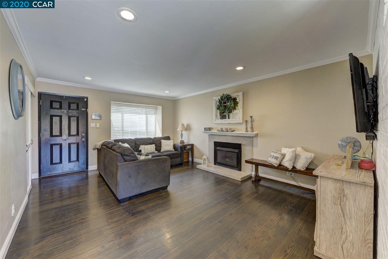 Detail Gallery Image 1 of 1 For 896 Santa Lucia Dr, Pleasant Hill,  CA 94523 - 3 Beds | 2 Baths