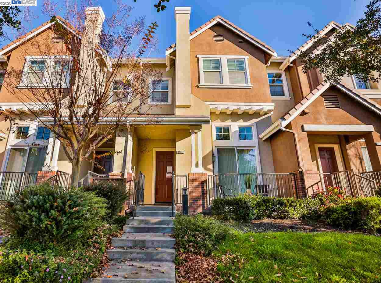 35101 11th St, Union City, CA 945873483 2 Beds 2/1 Baths (Sold