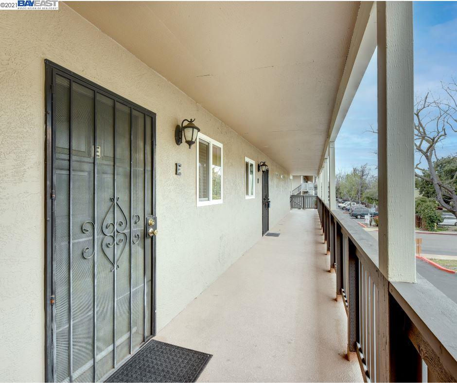 Detail Gallery Image 1 of 1 For 3847 Vineyard Ave #E,  Pleasanton,  CA 94566 - 1 Beds | 1 Baths