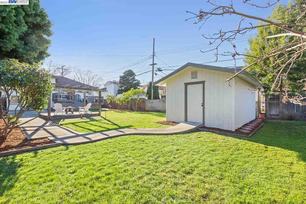 2851 Central Ave, Alameda, CA 94501  2 Beds  2/1 Baths