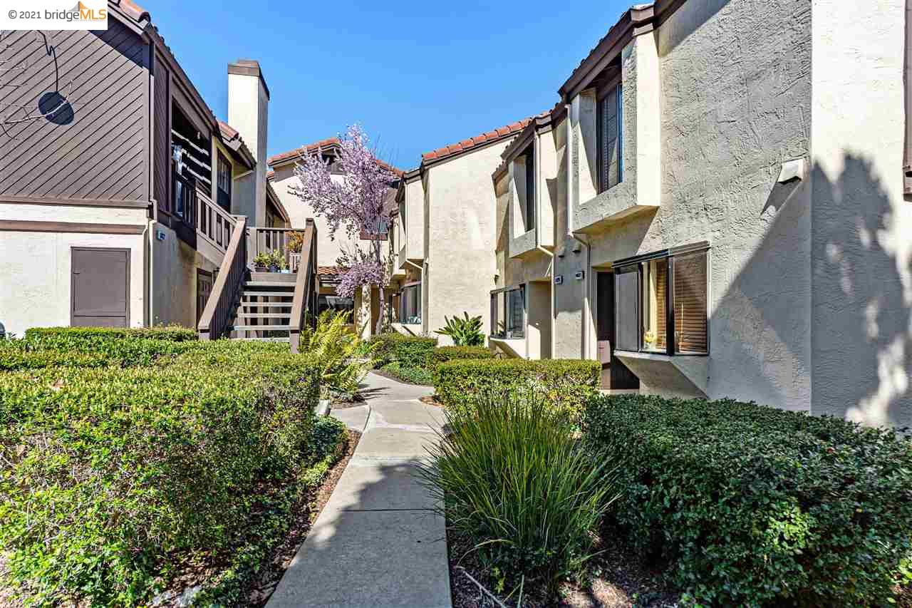 Detail Gallery Image 1 of 1 For 14016 Outrigger Dr #11,  San Leandro,  CA 94577 - 2 Beds | 2/1 Baths