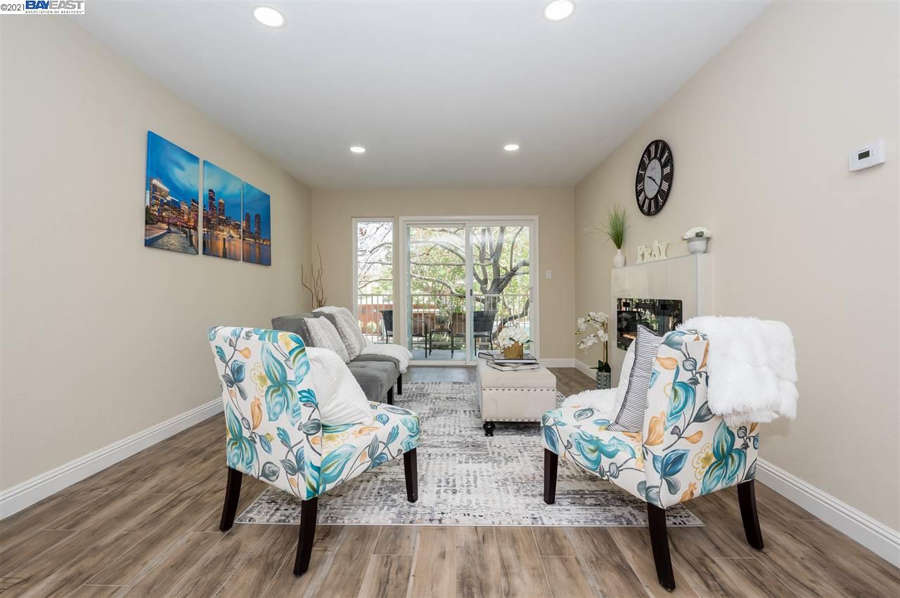 Detail Gallery Image 1 of 1 For 38500 Paseo Padre Pkwy #207,  Fremont,  CA 94536 - 2 Beds | 1 Baths