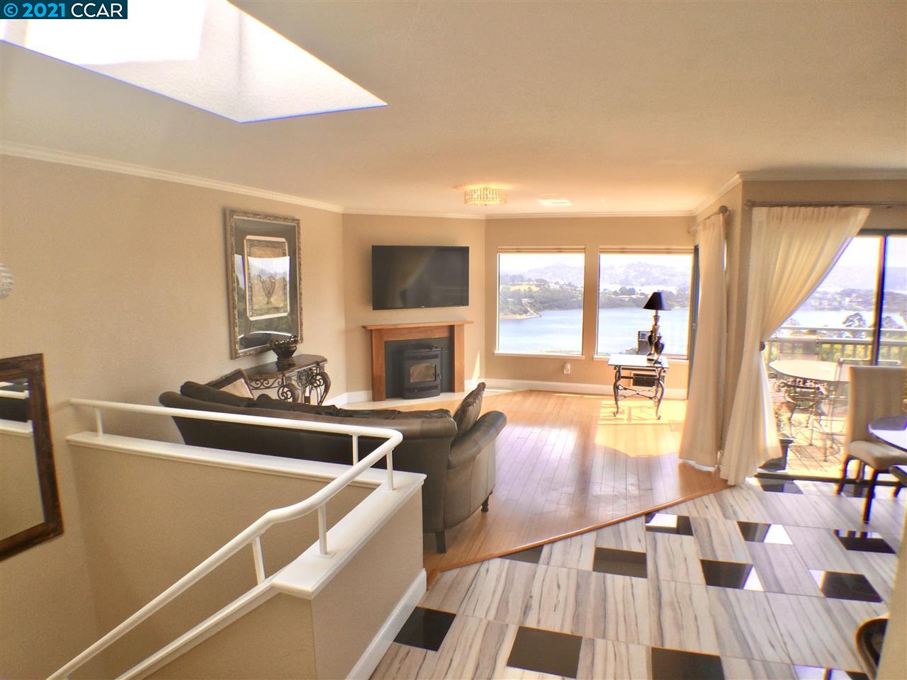 Detail Gallery Image 1 of 1 For 210 Headlands, Sausalito,  CA 94965-1063 - 2 Beds | 2/1 Baths