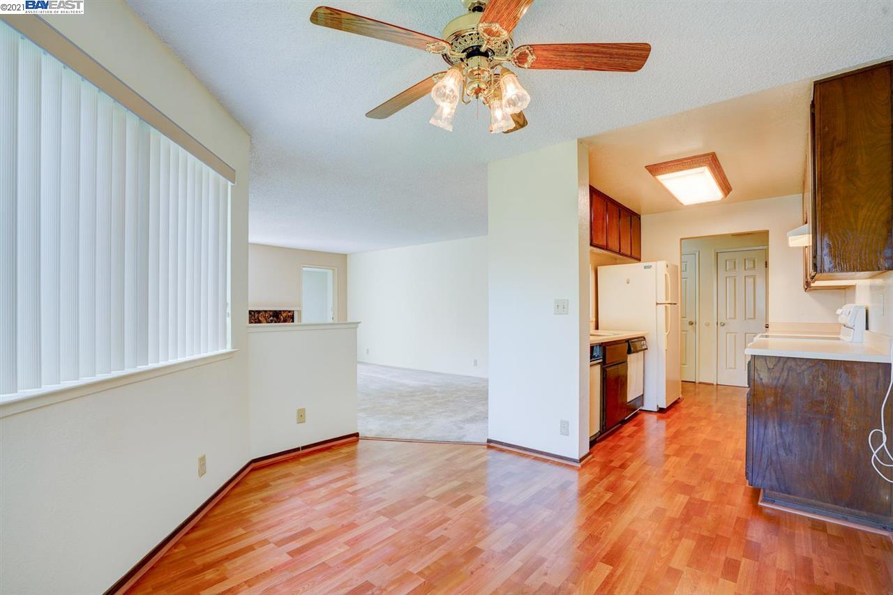 21100 Gary Dr 204, Hayward, CA 94546 3 Beds 2 Baths (Sold
