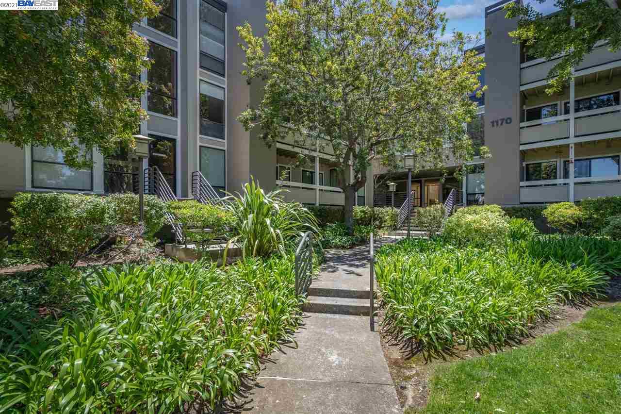 Detail Gallery Image 1 of 1 For 1170 Foster City Blvd #112,  Foster City,  CA 94404 - 3 Beds | 2 Baths