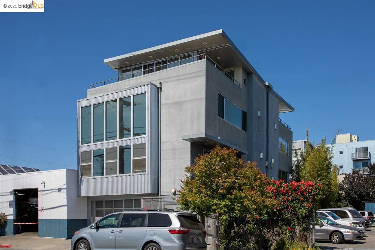 Detail Gallery Image 1 of 1 For 2709 10th St #B,  Berkeley,  CA 94710 - 2 Beds | 2/1 Baths