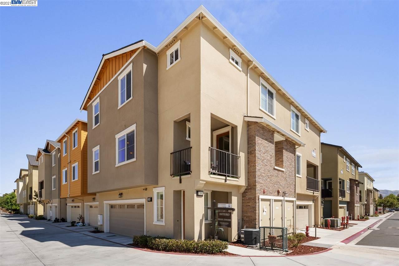 Detail Gallery Image 1 of 1 For 1581 Coyote Creek Way, Milpitas,  CA 95035 - 3 Beds | 2/1 Baths