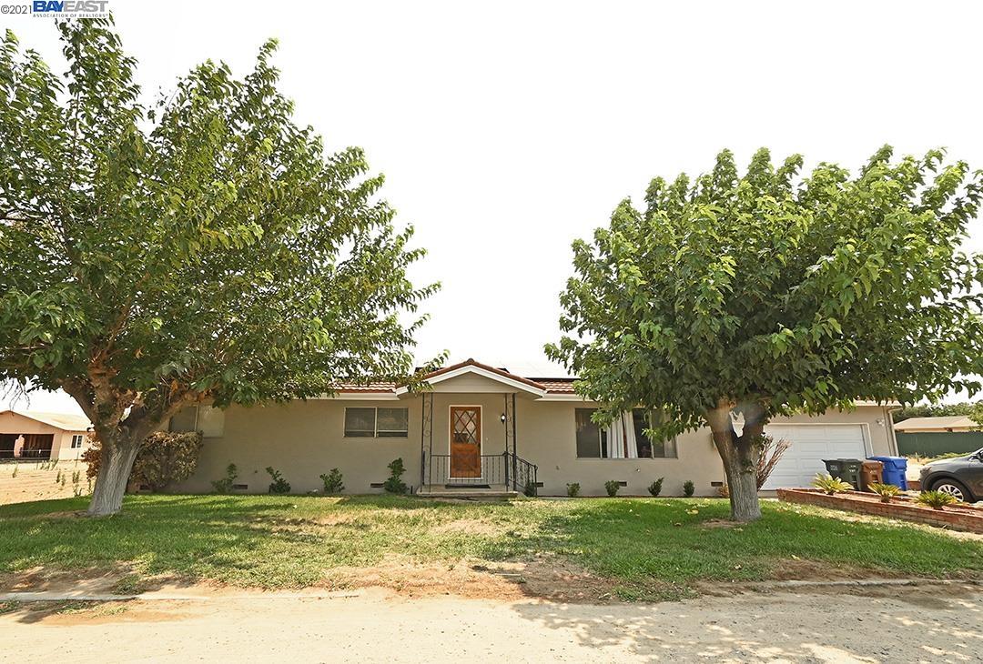 Photo of 2810 Anderson Ln in Brentwood, CA