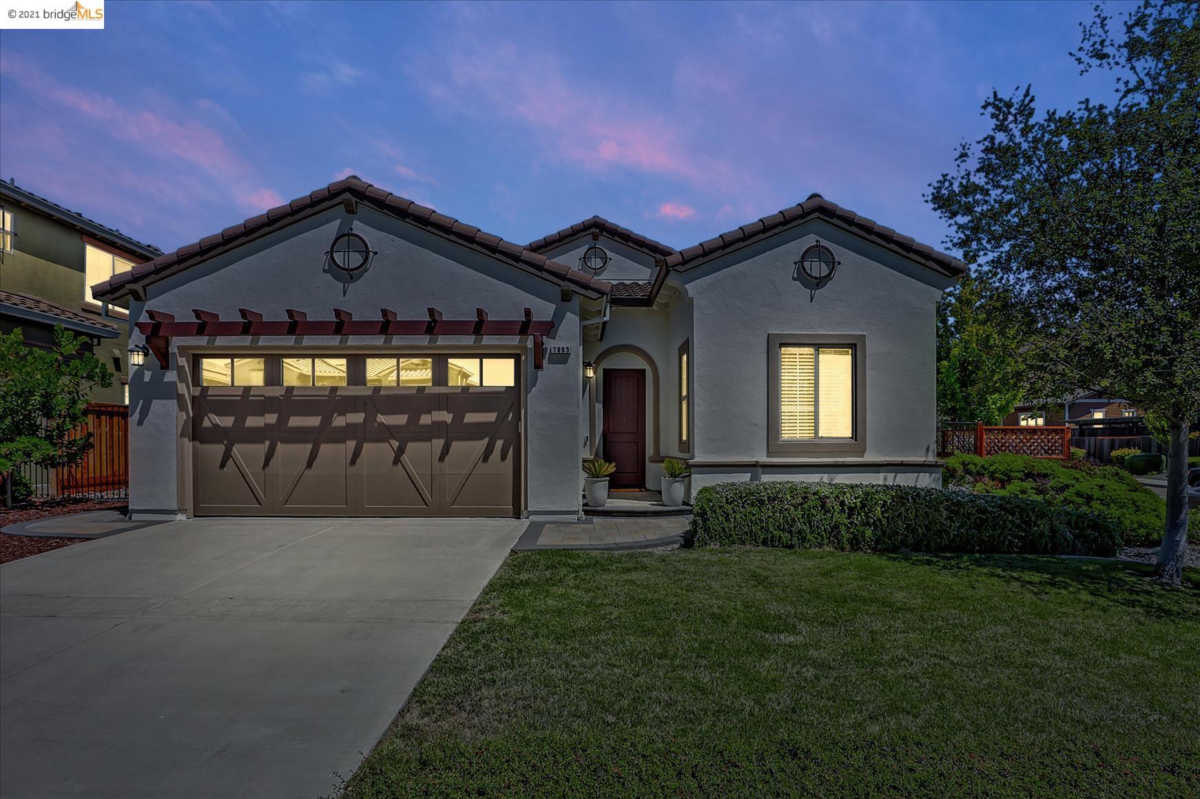 Detail Gallery Image 1 of 1 For 7865 Ridgeline Pl, Dublin,  CA 94568 - 4 Beds | 3 Baths