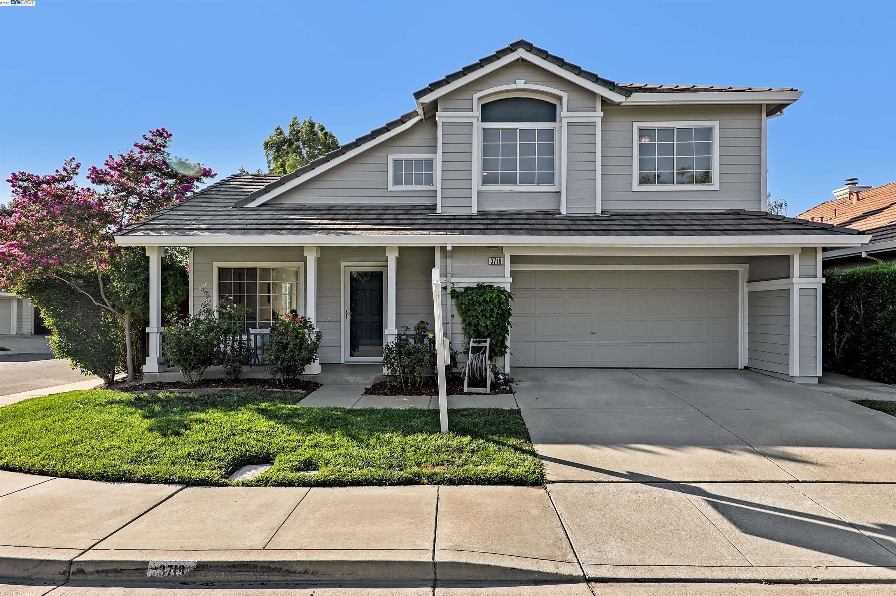 Detail Gallery Image 1 of 1 For 3719 Reflections Dr, Pleasanton,  CA 94566 - 4 Beds | 2/1 Baths