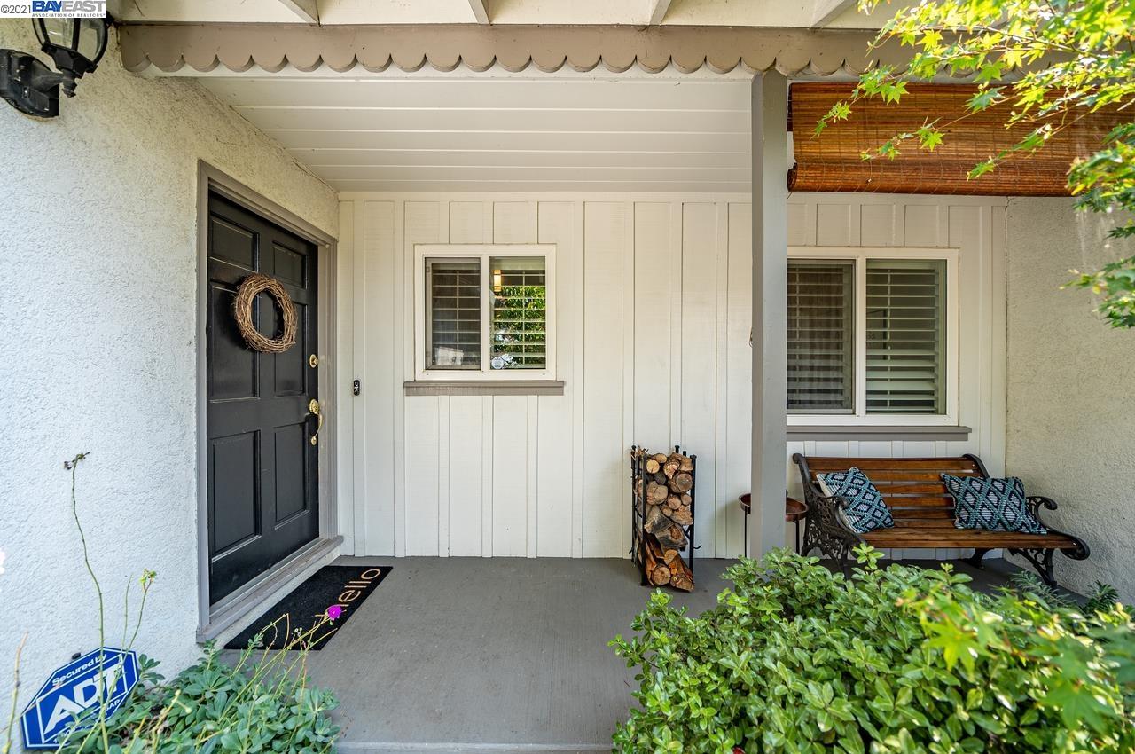 Detail Gallery Image 1 of 1 For 16250 Lyle St, San Leandro,  CA 94578 - 3 Beds | 2 Baths