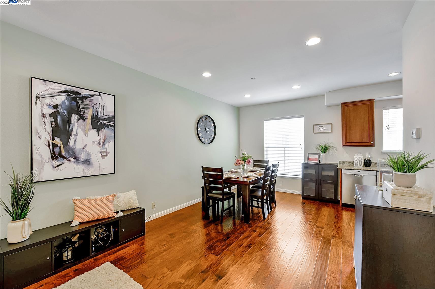 Detail Gallery Image 1 of 1 For 2831 Lavender Ter, San Jose,  CA 95111 - 2 Beds | 2/1 Baths