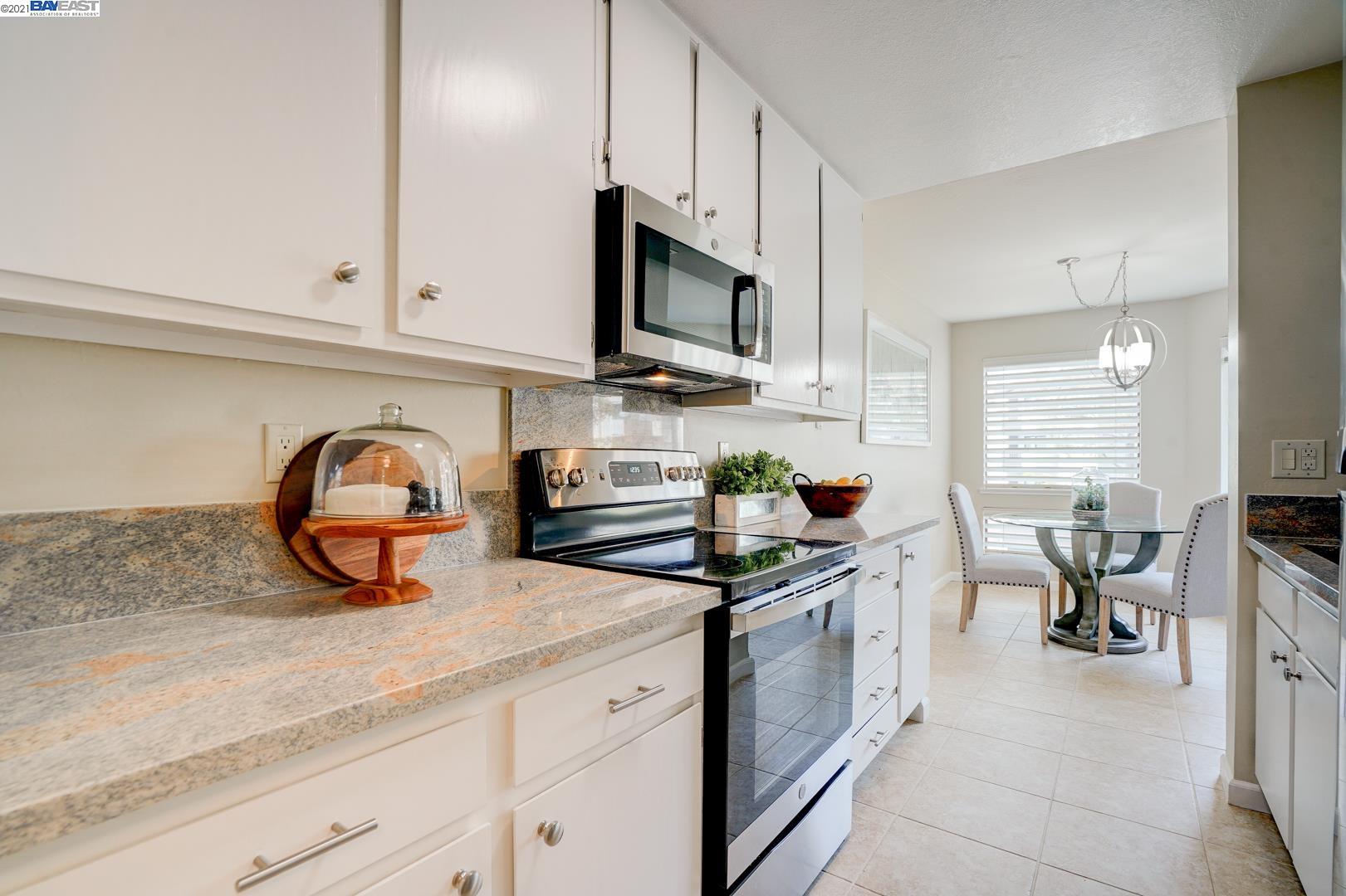 Detail Gallery Image 1 of 1 For 21228 Gary Dr #322,  Hayward,  CA 94546 - 2 Beds | 2 Baths