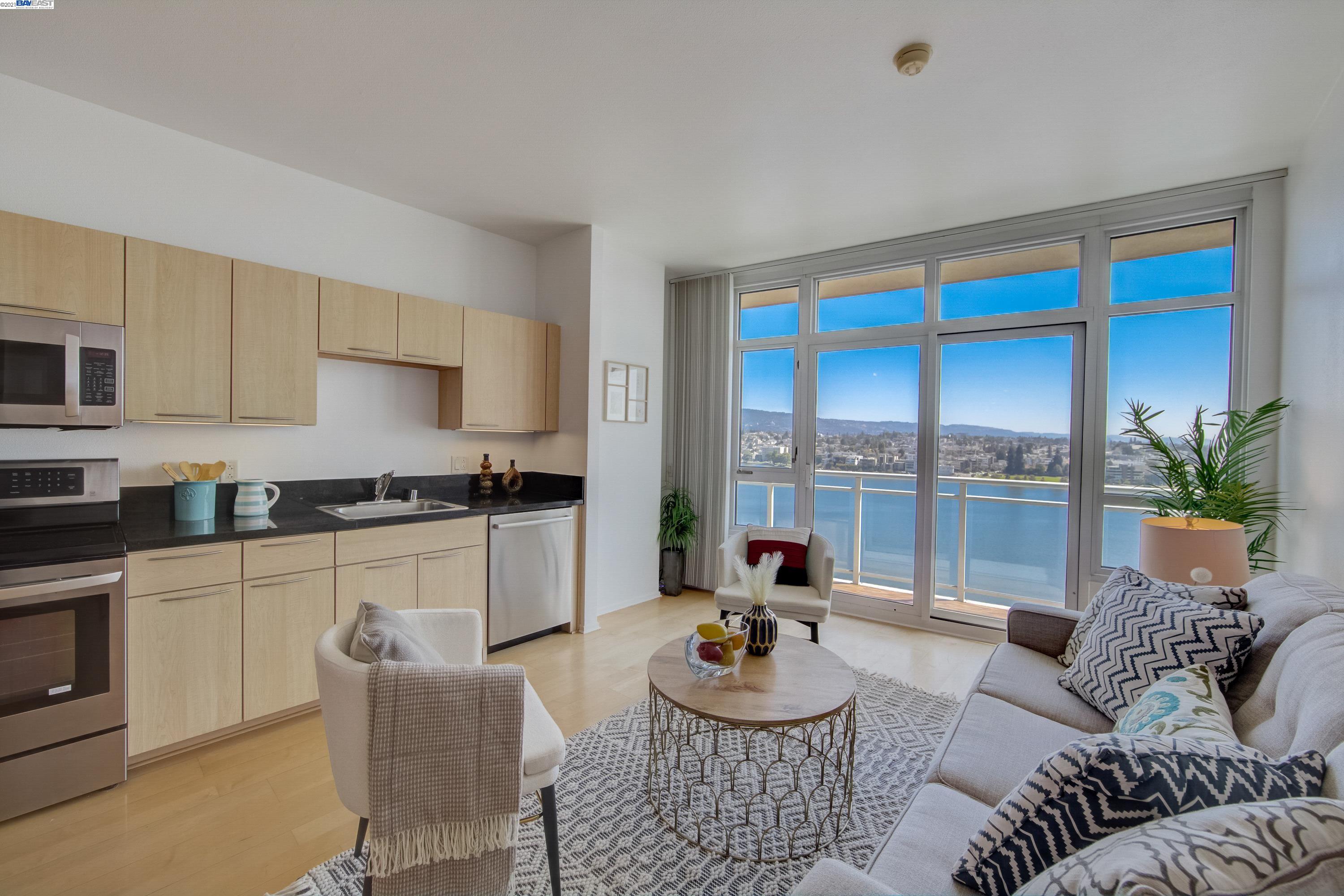 Detail Gallery Image 1 of 1 For 1 Lakeside Dr #1206,  Oakland,  CA 94612 - 1 Beds | 1 Baths