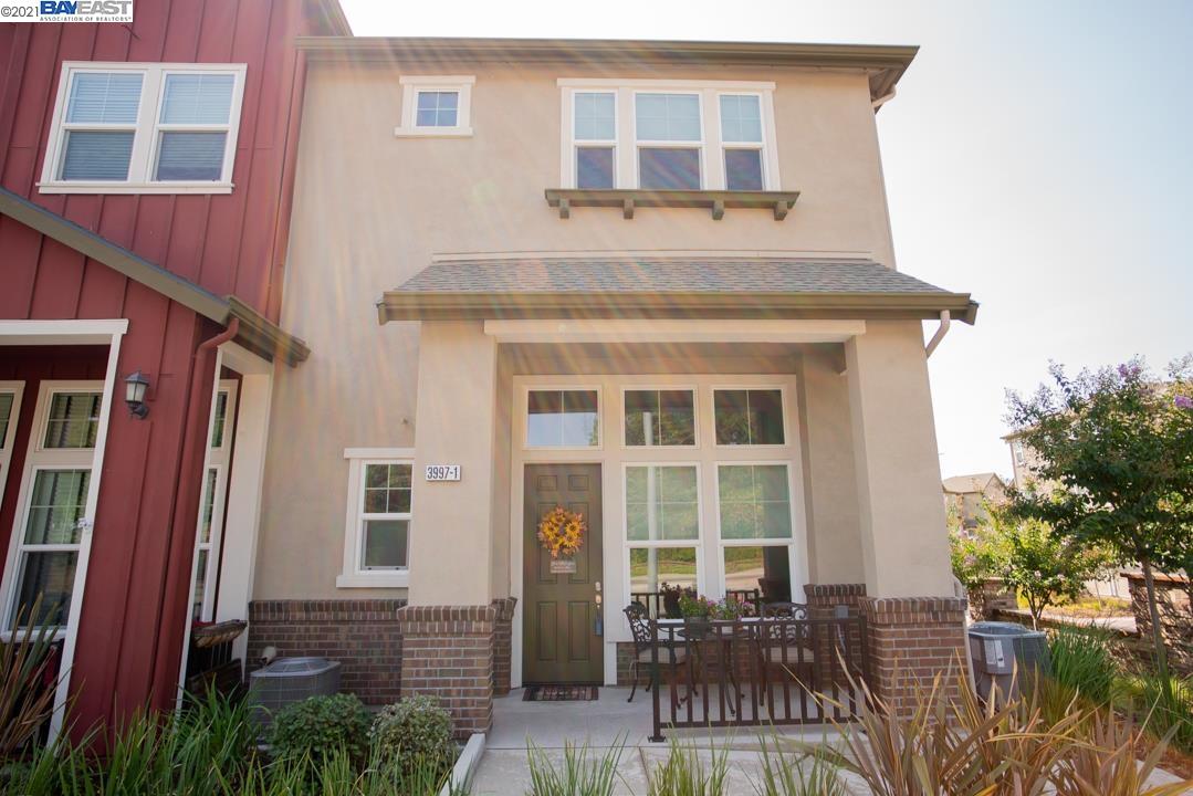 Detail Gallery Image 1 of 1 For 3997 Portola Cmn #1,  Livermore,  CA 94551 - 3 Beds | 2/1 Baths