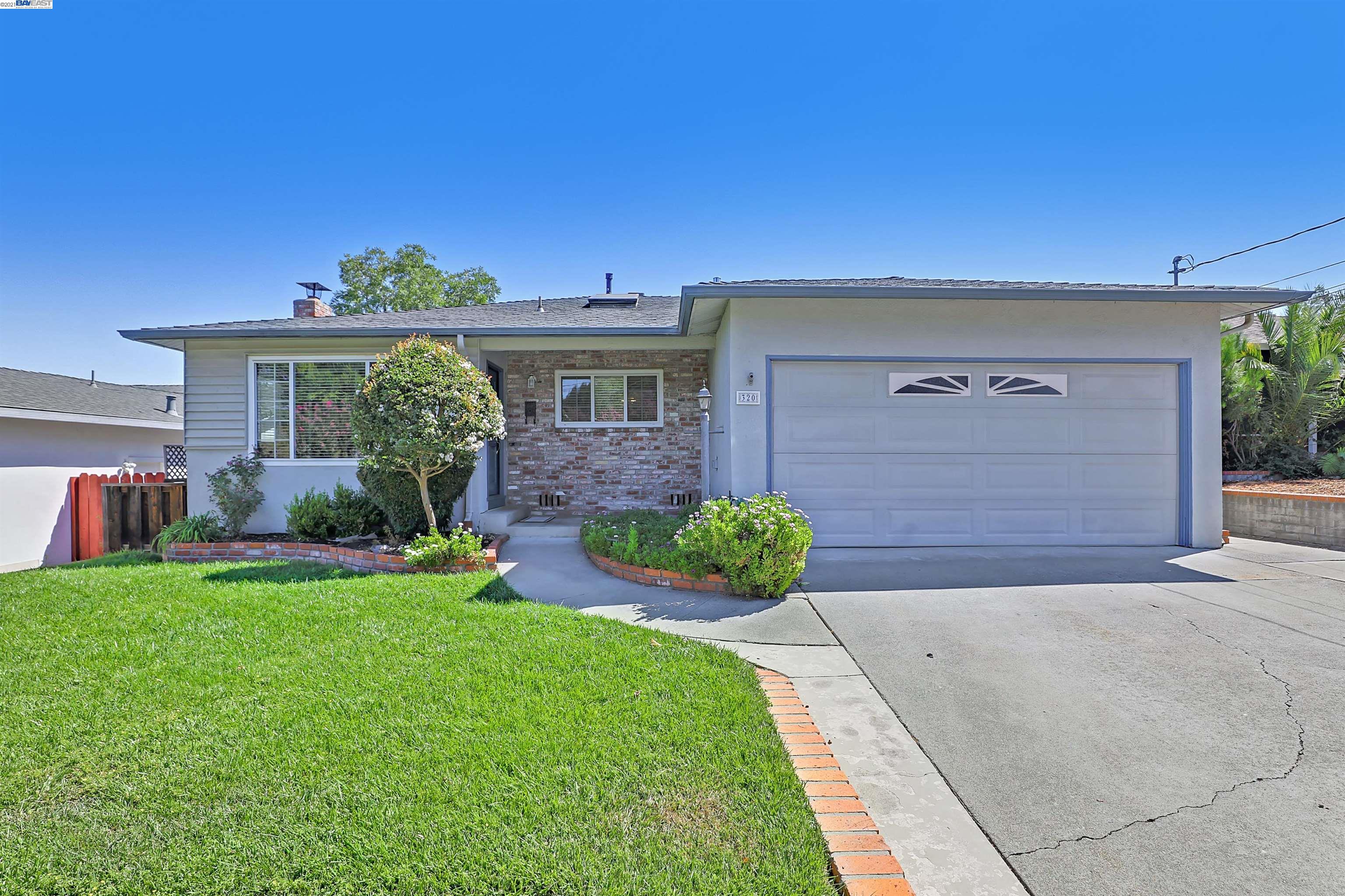 Detail Gallery Image 1 of 1 For 320 Christina Ct, Pleasanton,  CA 94566 - 3 Beds | 2 Baths