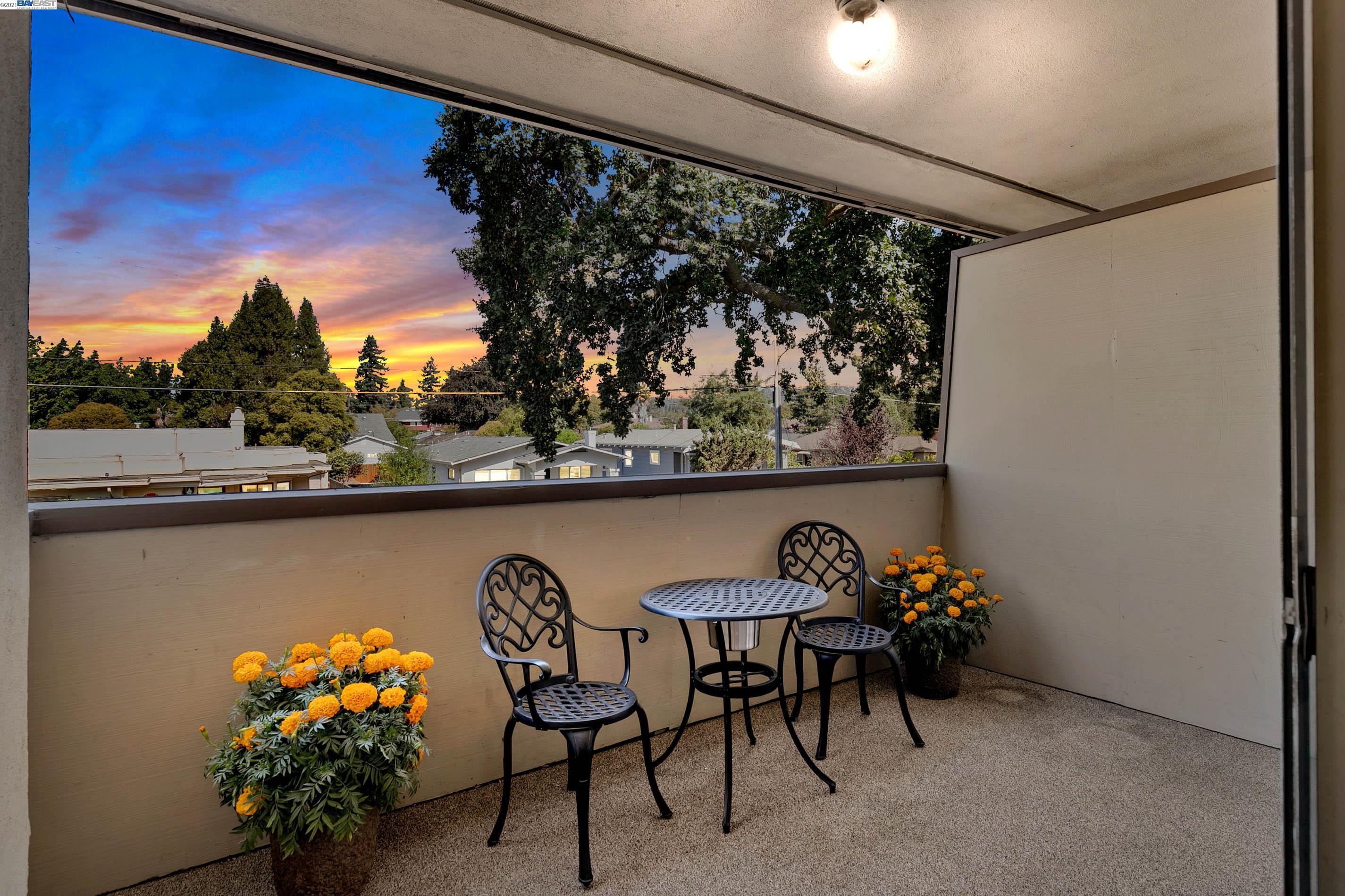 Detail Gallery Image 1 of 1 For 1550 Bancroft Ave #121,  San Leandro,  CA 94577 - 2 Beds | 2 Baths