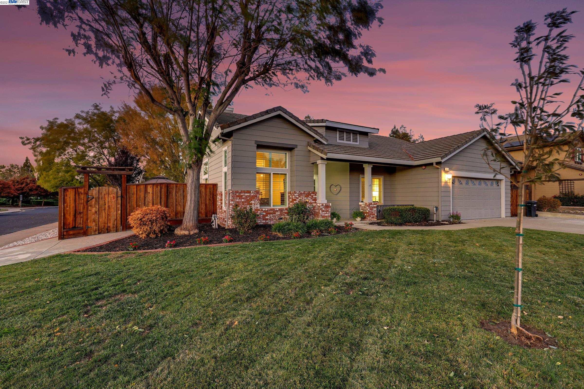 Detail Gallery Image 1 of 1 For 5618 Mollie Cir, Livermore,  CA 94551 - 4 Beds | 2 Baths