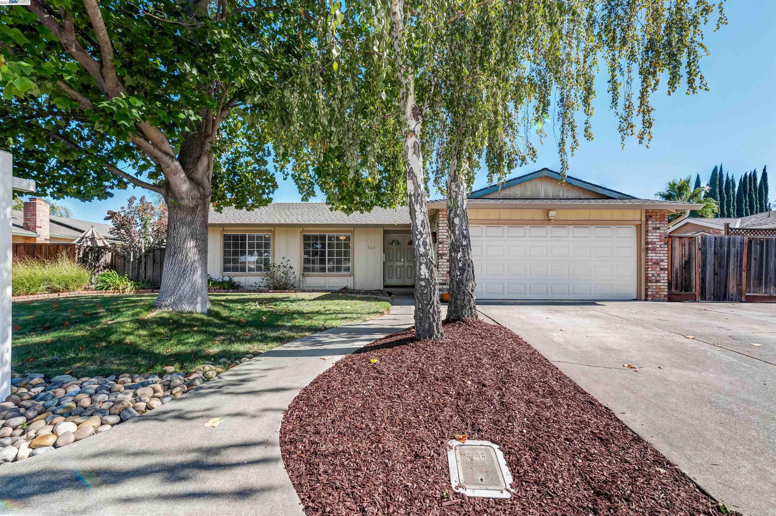 Detail Gallery Image 1 of 1 For 563 Yosemite Drive, Livermore,  CA 94551 - 3 Beds | 2 Baths